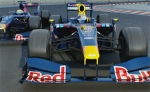RB5 und STR4 auf der Rennstrecke